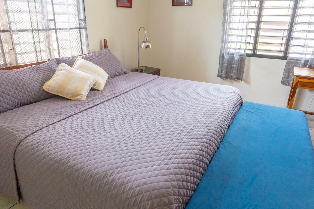 2 Bedroom On Private Estate Kingston Kültér fotó