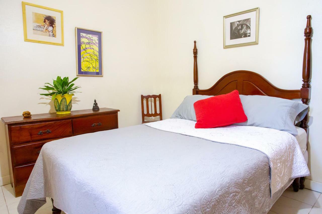 2 Bedroom On Private Estate Kingston Kültér fotó